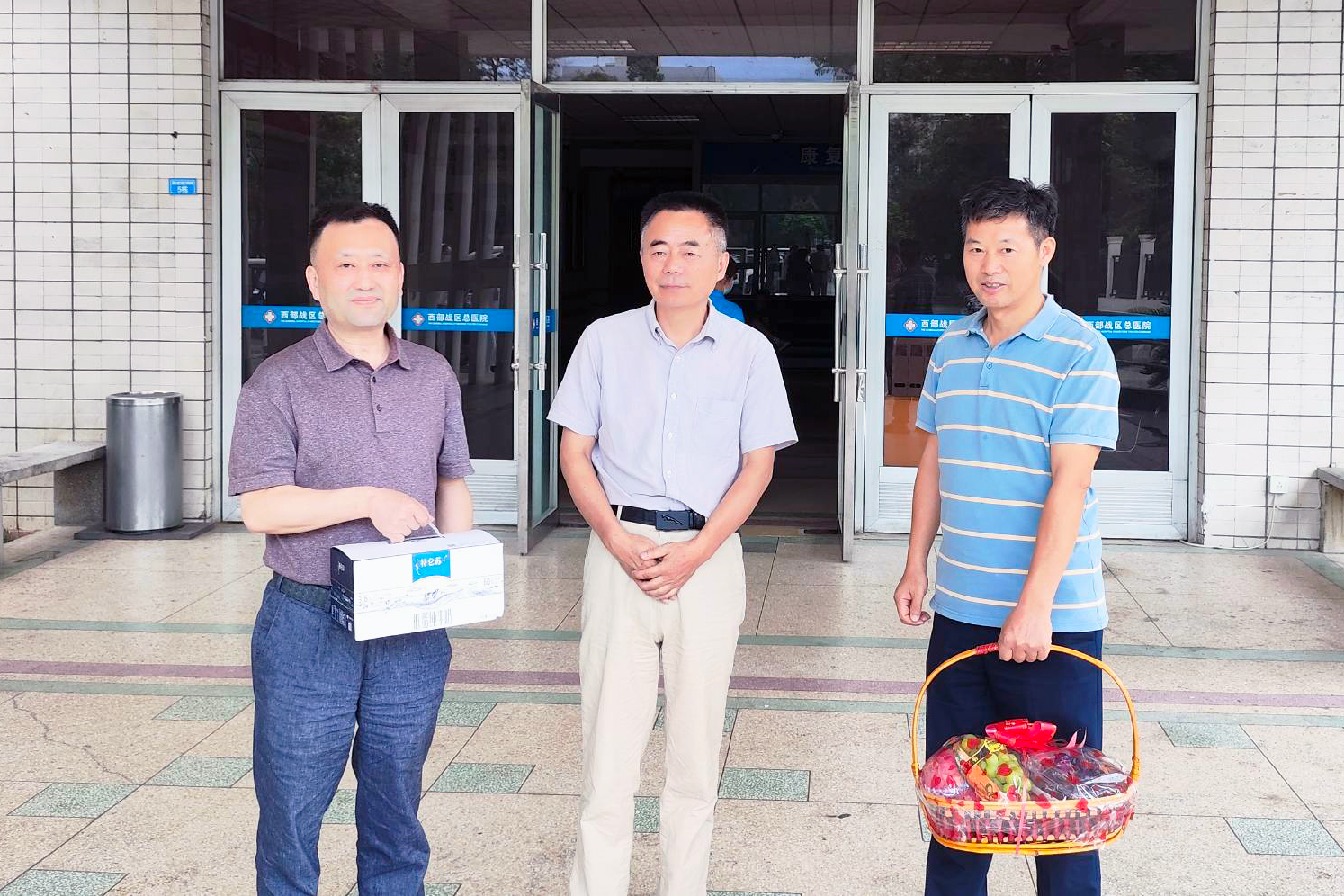 ��ҵ���װ���  Ա��������6��Ԫ������