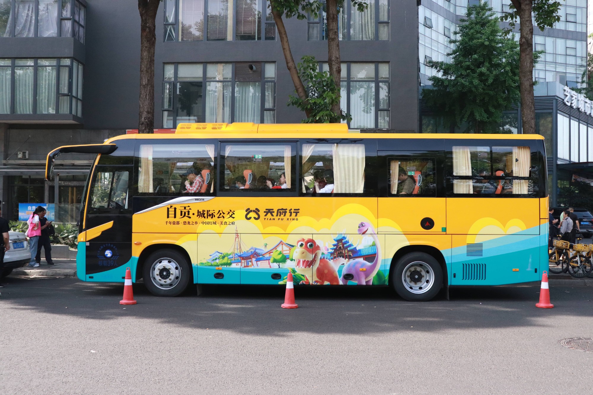 һ�߹�Ħȡ�澭��ת�͹���ı�ƾ�